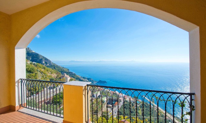 San Michele Villa | Apartamento en la costa de Amalfi con vistas al mar - Cerca de Nápoles