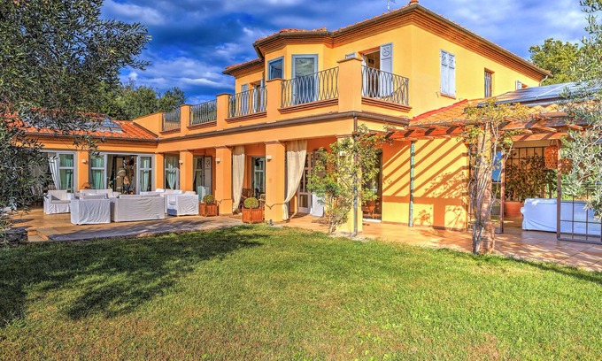 Campiglia Marittima Villa | Villa Le Cave 12, Emma Villas