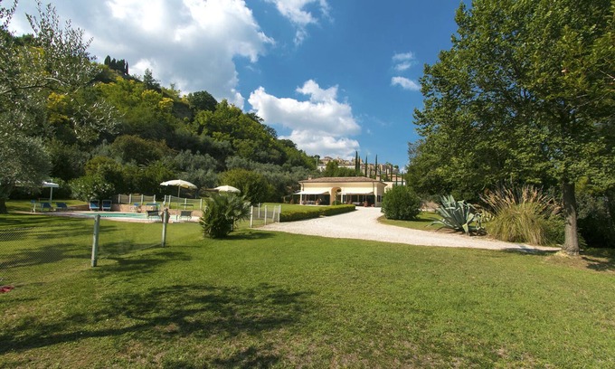 Cupra Marittima Villa | Villa de lujo de 5 dormitorios con piscina junto al mar