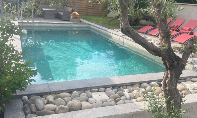 Merindol Villa | villa le luberon en provence