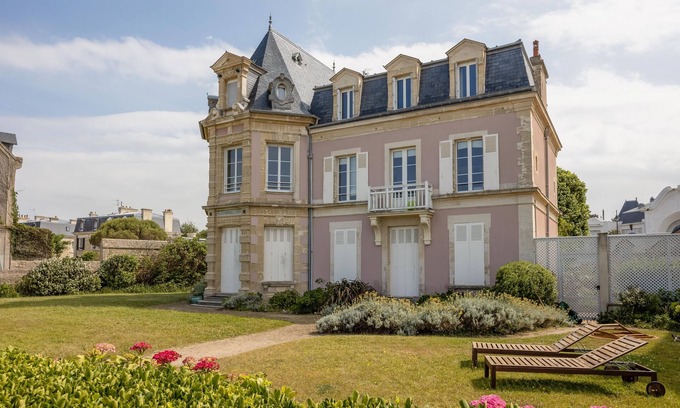 Saint-Regnobert-de-la-Cote-de-Nacre Apartamento | Villa Les Hirondelles - Appartement avec jardin front de mer