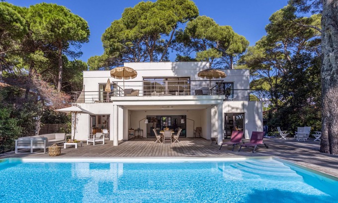 Toulon - Hyeres Villa | VILLA LES PESQUIERS PLAYA