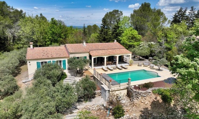 Rougiers Villa | Villa les Restanques * Swimming pool & Petanque in Provence