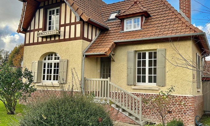 Offranville Casa | Villa Les Roses House sleeps 5