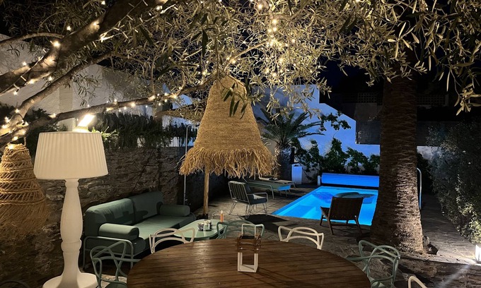 Cadaqués Villa | Villa with Mediterranean garden and heated pool in Cadaqués