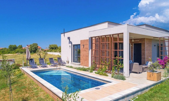 Galizana Casa | Villa Lily - Piscina privada, hermoso jardín