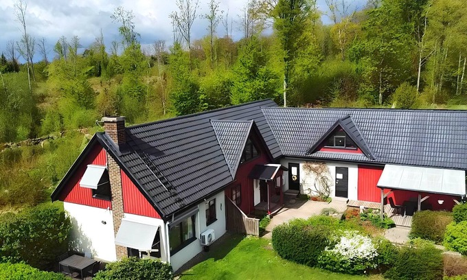 Osby Casa | Villa Lisbeth - Your family vacation with sauna & fireplace in southern Sweden