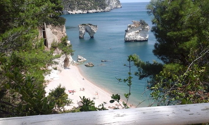 Mattinata Casa | FARAGLIONI DI PUGLIA - LOC BAIA DELLE ZAGARE MERGOLI