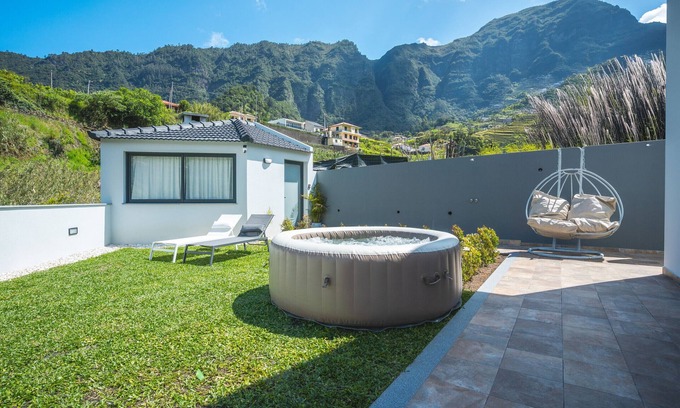 Sao Vicente Chalet De Esquí | Villa Lorenzo by Atlantic Holiday