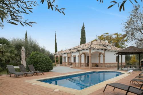 Arriate Villa | Villa los mellizos
