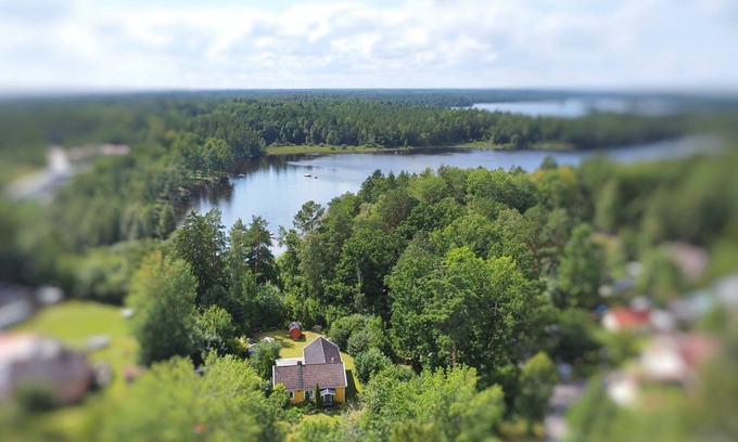 Alsterbro Casa | Villa Lotte - Holiday home in southern Sweden with sauna, boat & nature near the lake