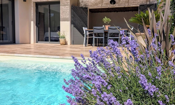 Chateauneuf-de-Gadagne Villa | Villa Lumineuse au Calme Avec Piscine, Patio.. Tout Équipée pr 6pers