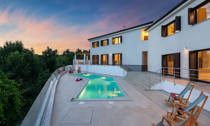 Razanac Villa | Villa Lubey