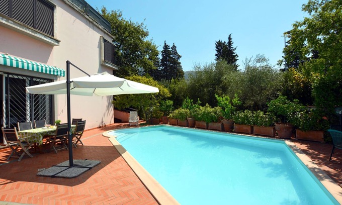 Prato Casa | Villa Lucia by Interhome