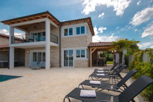 Rosini Villa | Villa Lume