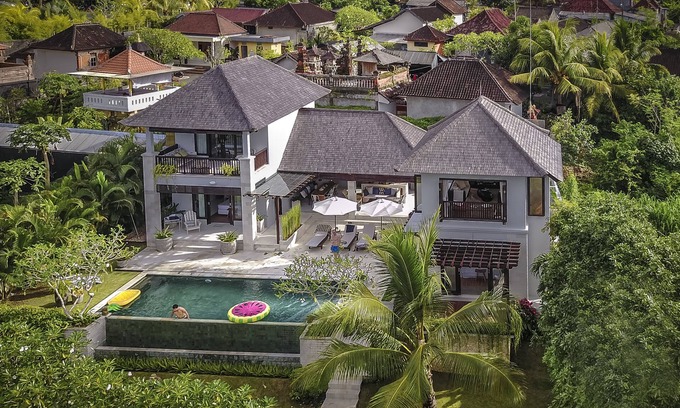 Pecatu Villa | Villa Lumi Bali