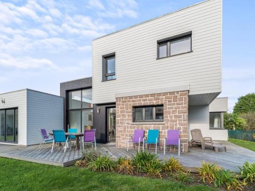 Tregastel Casa | Villa lumineuse 4 étoiles, 50m de la plage, jardin clos, tranquillité à Trégastel - FR-1-368-399
