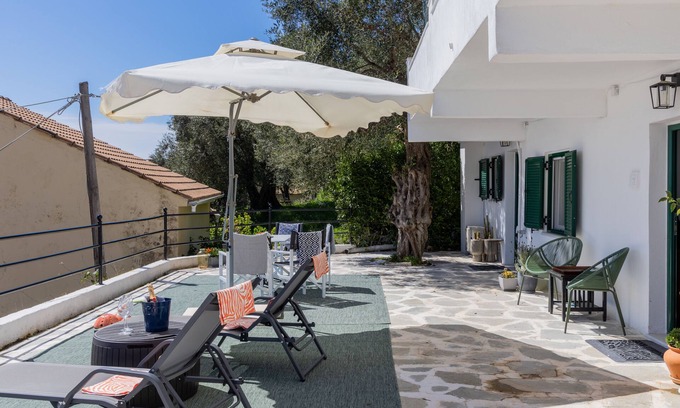 Spartylas Apartamento | Villa Luminosa by Corfuescapes