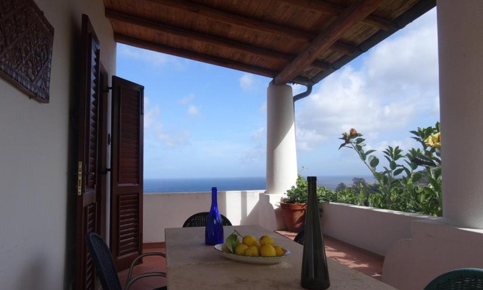 Lipari Historic Centre Apartamento | Villa Luna - Appartamenti con panorama