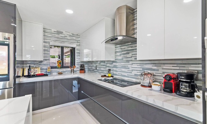 Westchester Casa | Villa Luxury | Pool-Water Heater | BBQ | Outdoor Dining