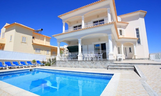 Montechoro Villa | Villa Luz con piscina en Albufeira