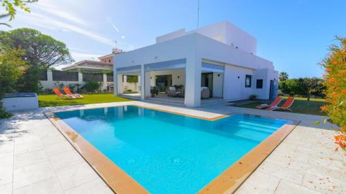 Cabo Roche Casa | Villa Mónaco Conil de la Frontera by Ruralidays