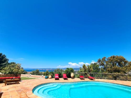 Six-Fours-les-Plages Cama Y Desayuno | Villa M, Chambres d'Hôtes, Vue mer, Sauna, Piscine à Six-Fours
