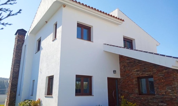 Loja Casa | Villa Madodos con piscina privada, jacuzzi, barbacoa y chimenea