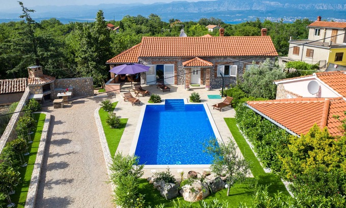 Sveti Vid Dobrinjski Villa | Villa Maja con piscina privada