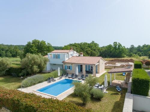 Topid Casa | Villa Malis