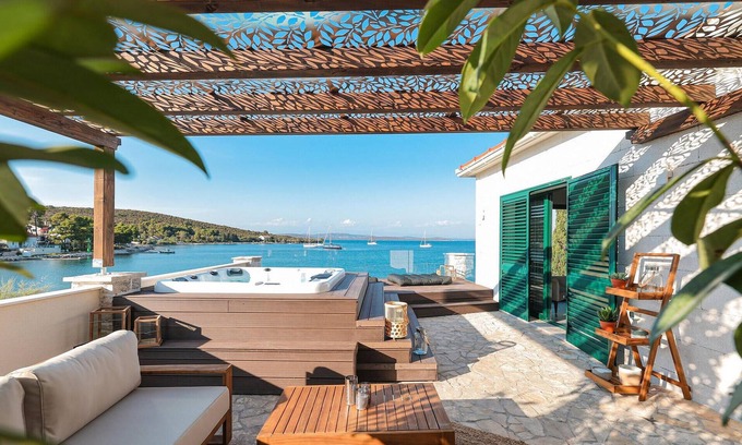 Zman Casa | Villa Mare Vista is located on the magical island of Dugi otok, one of the favourite locations on th