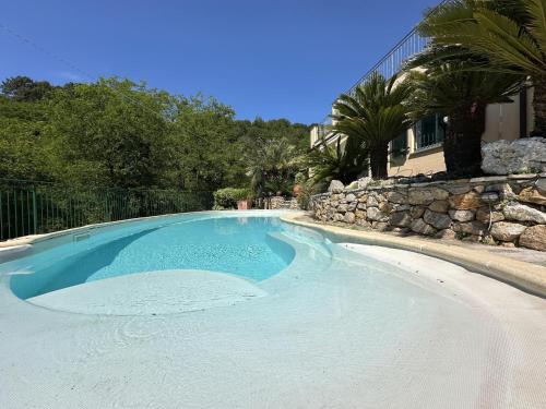 Lerici Villa | Villa Mareluna Stylish Waterfront Villa with Pool Near Sandy Beaches