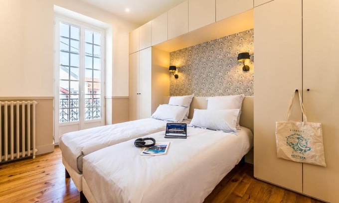 Biarritz Casa | VILLA MARGOT KEYWEEK townhouse with terrace and Jacuzzi close to beaches