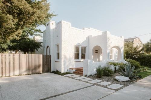 South Harbor Island Casa | Villa Marguerita by WB Abodes