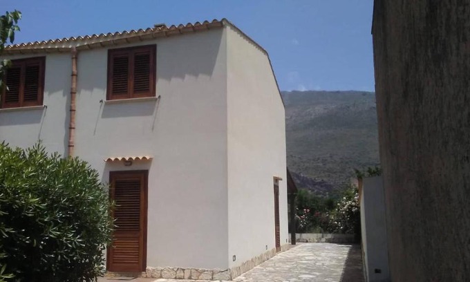 Castelluzzo Casa | Villa Maria a due passi dal mare!