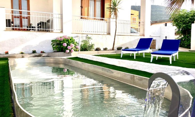 La Ciaccia Apartamento | Villa Marina - 100m from sea Apartment with pergola