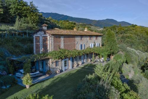 Nozanno Villa | Villa Marlia 12 by Mmega