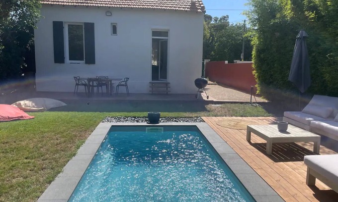 Les Baumettes Casa | Villa Marseillaise Avec Piscine et Terrain de Boules