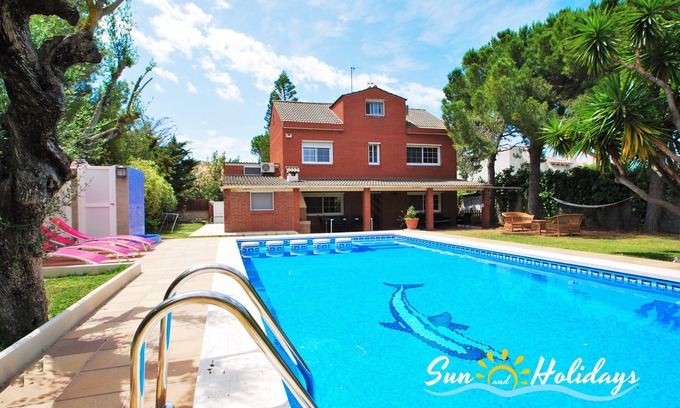 El Vendrell Villa | Villa Martina con piscina privada y gran jardín