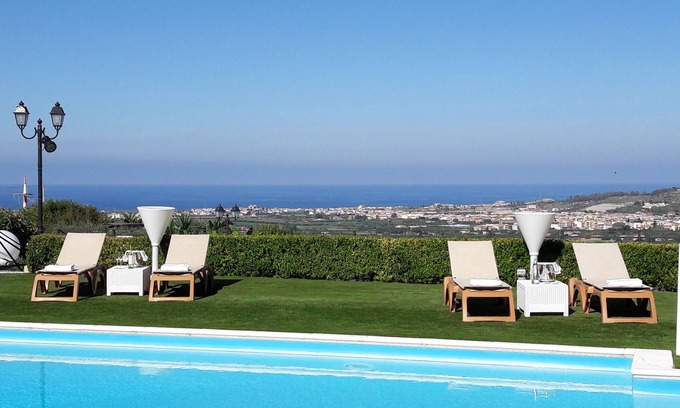 San Pier Niceto Casa | Villa Martius