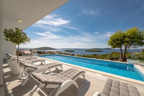 Maslinica Villa | Villa Marvela - Family 4 Bedroom