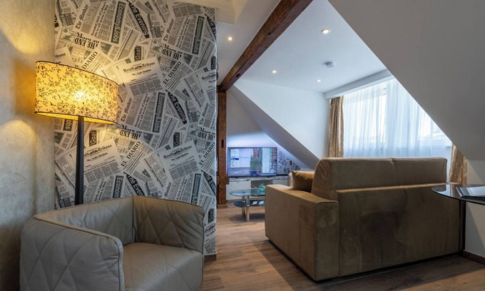 Hollerich Apartamento | Villa Medici 31 Large One-Bedroom Apartment
