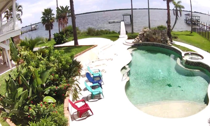 Tropic Apartamento | Villa Melbourne Master BR suite w/King bed/ heated Pool