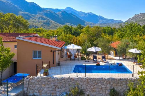 Tucepi Casa | Villa Melita - Heated pool, Speed Internet within Nature Park