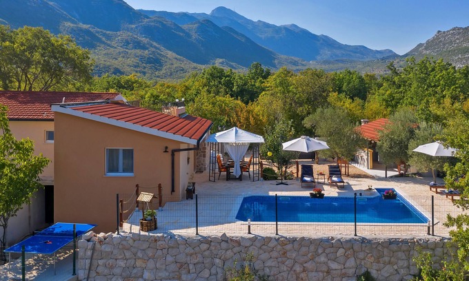Tucepi Casa | Villa Melita con piscina cerca de Makarska