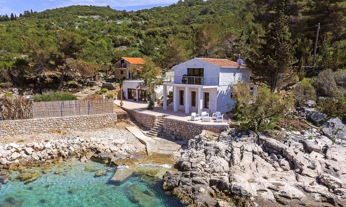 Zastrazisce Villa | "Villa Mendes" - nueva villa frente al mar con piscina