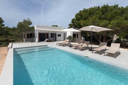 Ciutadella de Menorca Casa | Villa Menorquina con piscina en la playa