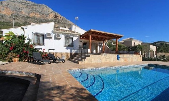 Montgo de Toscamar Villa | Villa Mia - Capacidad para 6 u 8, incluido el apartamento estudio