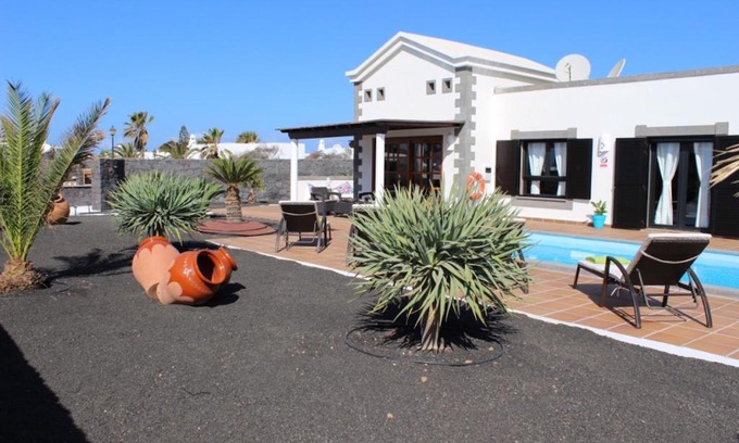 Playa Blanca Villa | Villa Mici