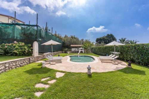 Schiazzano Villa | Villa Mimosa Rustic Elegance Views & Pool